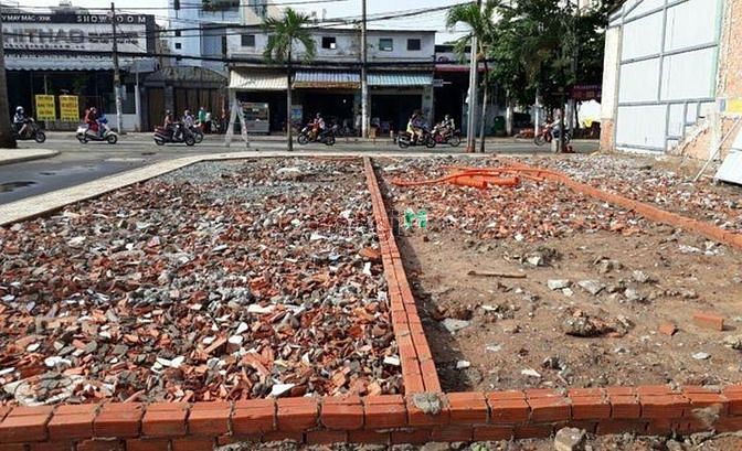 Hình ảnh Sang gấp 2 nền liền kề ngay MT đường