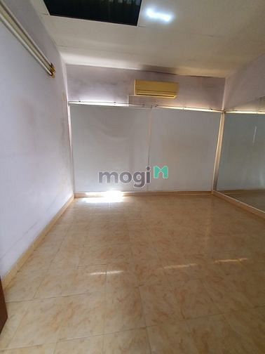 Hình ảnh Cho thuê nhà biệt thự 453/2A Lê Văn Sỹ, Phường 12, Quận 3.