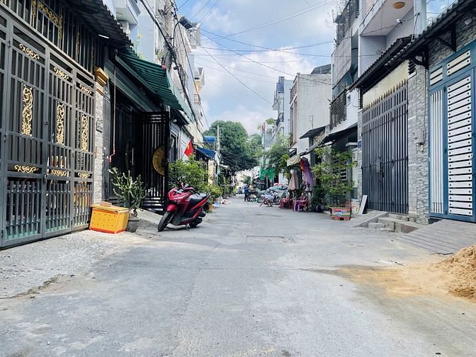 Hình ảnh Bình Tân - Hàng cực phẩm ngang 8m - 5 Tầng - Nhỉnh 9 Tỷ