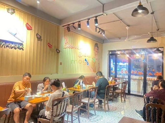 Hình ảnh Nhà căn góc 2 mặt tiền Đề Thám quận 1