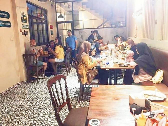 Hình ảnh Nhà căn góc 2 mặt tiền Đề Thám quận 1
