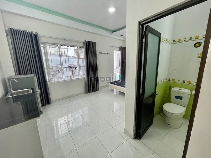 Hình ảnh Cho thuê Phòng Full NT Cách Mạng Tháng Tám, Quận 3, giá 6tr5/tháng