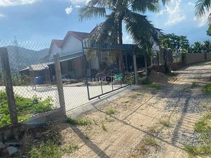 Hình ảnh Bán nhanh siêu phẩm Diên Sơn 3 mặt tiền