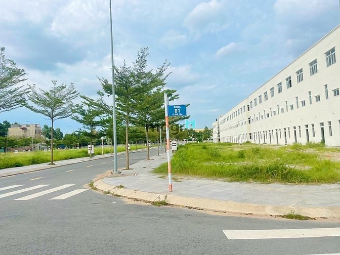 Hình ảnh Đất nền sổ đỏ chợ Dĩ An giá tốt nhất thị trường chỉ 2ty8 thương lượng