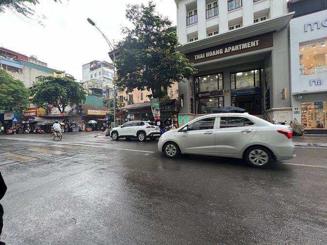 Hình ảnh Cho thuê nhà mặt phố Thái Phiên - gần Vincom Bà Triệu