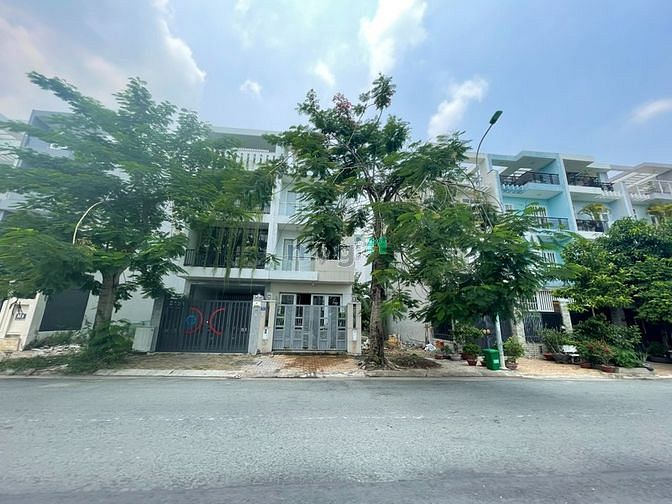 Hình ảnh Sang gấp lô đất KDC Phong Phú 5, 80m2, giá chỉ 2ty370, sổ riêng