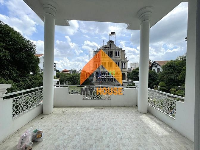 Hình ảnh Villa hồ bơi Thảo Điền 300m2 giá chỉ 3100$
