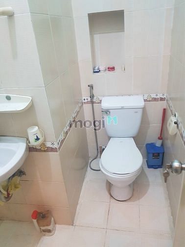 Hình ảnh Cho thuê nguyên căn 3PN+3wc 206A Đường Đoàn Văn Bơ