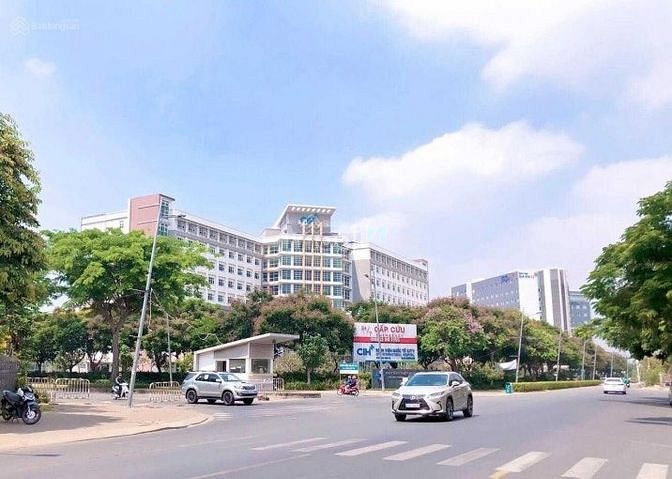 Hình ảnh Cần sang gấp lô đất nằm ngay đường Trần Phú, Q5, giá chỉ 1 tỷ9, SHR.