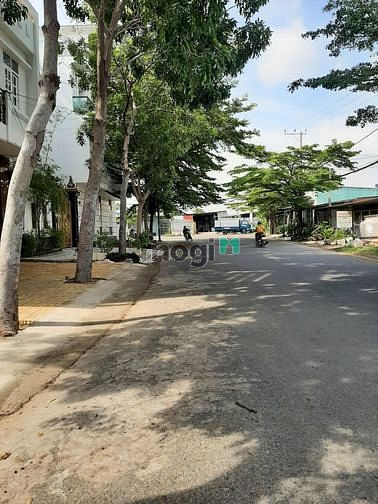 Hình ảnh Lô đất MT Ng Khoái cách đường 16/4 chỉ 30m.