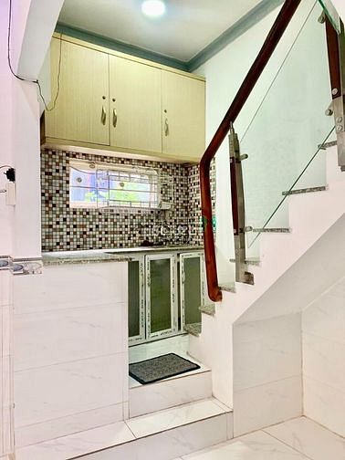 Hình ảnh cần bán nhà 1/ đối diện chợ hạnh đông tây