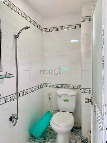 Hình ảnh cần bán nhà 1/ đối diện chợ hạnh đông tây