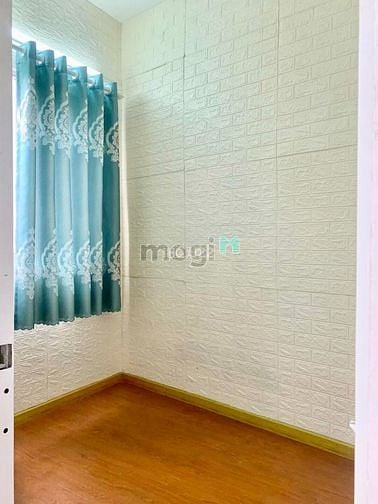 Hình ảnh cần bán nhà 1/ đối diện chợ hạnh đông tây