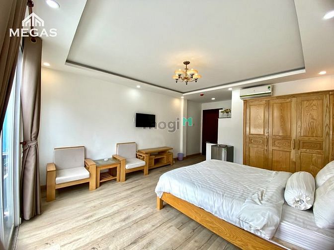Hình ảnh Cho Thuê Căn Hộ Full Nội Thất Ban Công Ngay Lê Thánh Tôn Q1