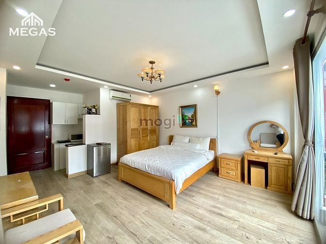 Hình ảnh Cho Thuê Căn Hộ Full Nội Thất Ban Công Ngay Lê Thánh Tôn Q1