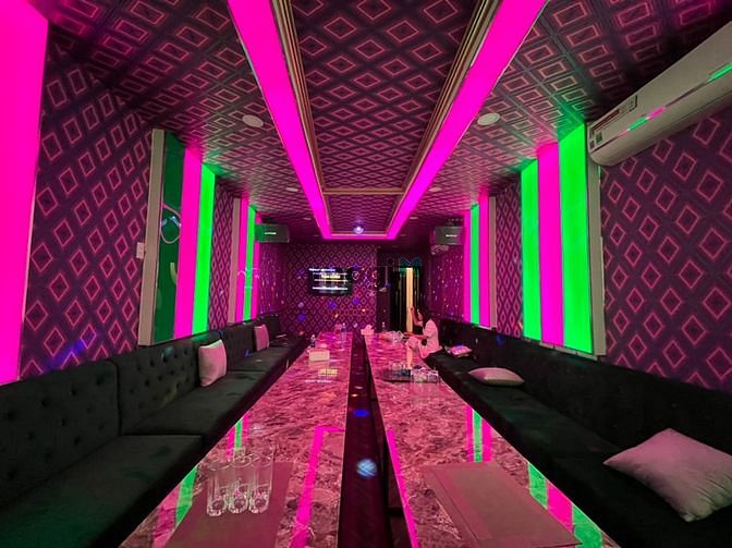 Hình ảnh [Cho Thuê - Sang Quán Karaoke 7 Lầu 200Tr Q1