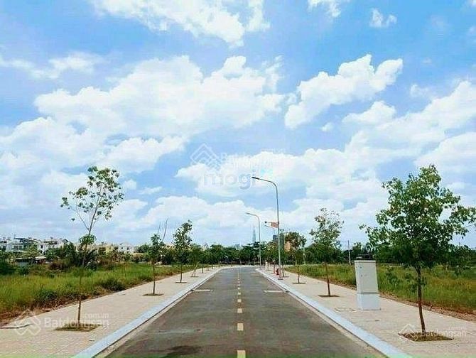 Hình ảnh Công chứng sang tên ngay lô đất đường Vườn Lài 85m2/1tỷ990, Q.12, shr