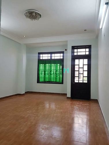 Hình ảnh Bán nhà 3 tầng mặt tiền Lê Thiệt