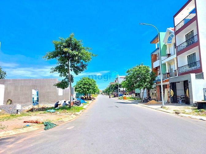 Hình ảnh Bán gấp 2 nền đất liền kề 8 x 18.475 = 147.8m2 đường trước nhà 20m