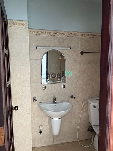 Hình ảnh Cho thuê nhà mặt tiền đường 50C gần Tên lửa