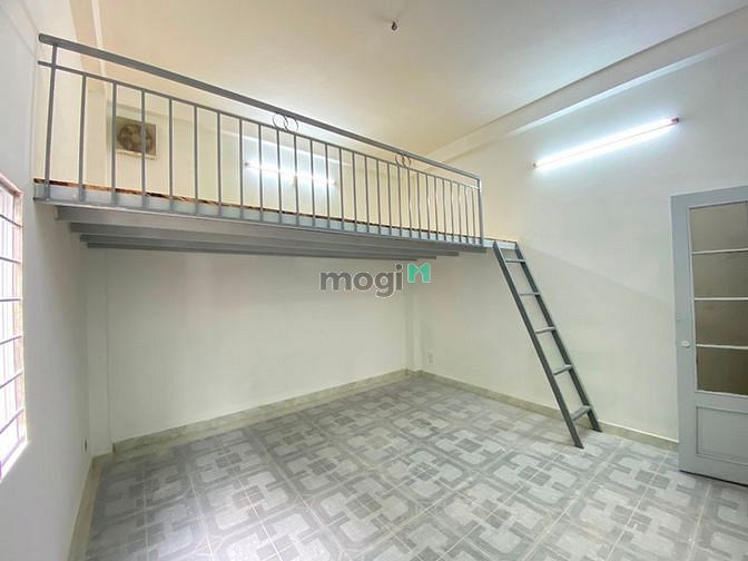 Hình ảnh Cho thuê căn CHDV có gác Ban công lớn-Tân Bình 35m2