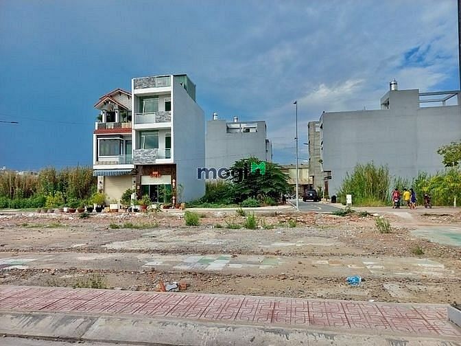 Hình ảnh Đất 100% thổ cư, 100m2, Giá 1ty325, sổ riêng, KDC Tên Lửa, Bình Tân