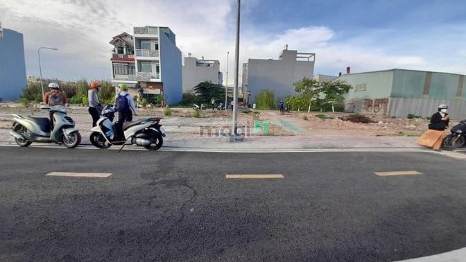 Hình ảnh Kẹt tiền cần bán lô đất gần Aeon Bình Tân khu Tên Lửa