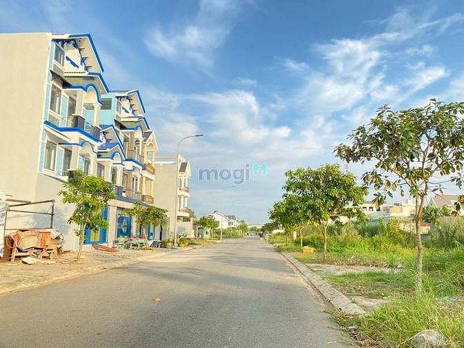 Hình ảnh Bán gắp 75m2 Đất thổ cư Mặt tiền đường Tên Lửa-Quận Bình Tân -TPHCM