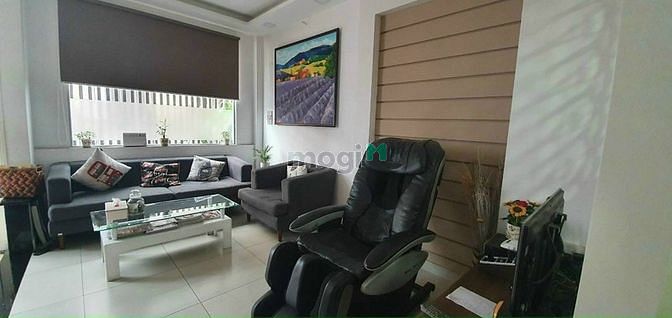 Hình ảnh Hẻm lớn hoà hưng. dt 6.5x10m. 5 tầng. 8.85 tỷ