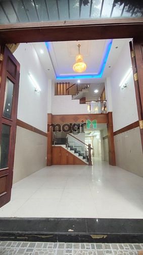 Hình ảnh Nhà Trần Quý Cáp, Bình Thạnh, 3 tầng, hẻm xe hơi, 4 x 14m, giá 8,2 tỷ.