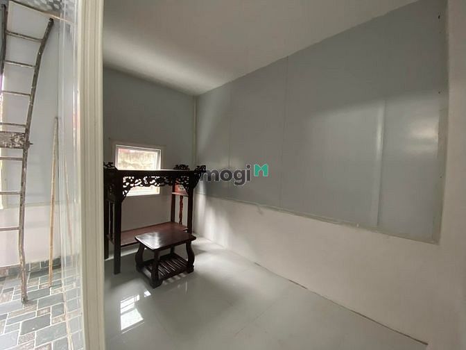 Hình ảnh Nhà phố Lạc Long Quân 34m2 5 tầng lô góc mt 5m giá chỉ 4,8 tỷ