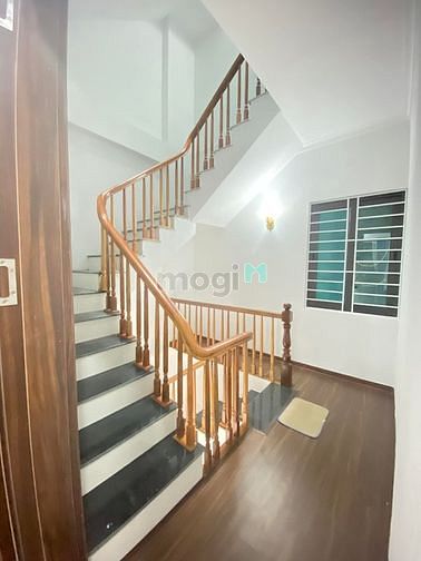 Hình ảnh Nhà phố Lạc Long Quân 34m2 5 tầng lô góc mt 5m giá chỉ 4,8 tỷ