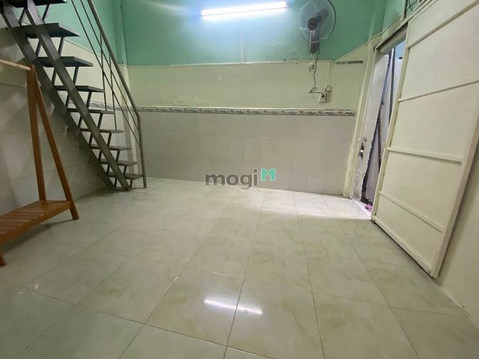 Hình ảnh Phòng 27 m vuông ngã tư gò mây