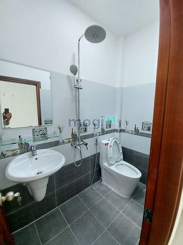 Hình ảnh ban nhà HXH hẻm 254 lê văn thọ