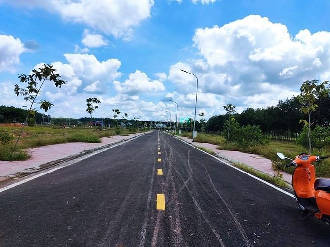 Hình ảnh Bán gấp đất Bình Phước có sổ, 253m²/ 100m²tc chỉ 290tr .