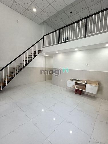 Hình ảnh Bán nhà gác lửng đúc kiệt 135 Tôn Đản