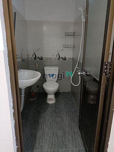 Hình ảnh Bán nhà gác lửng đúc kiệt 135 Tôn Đản