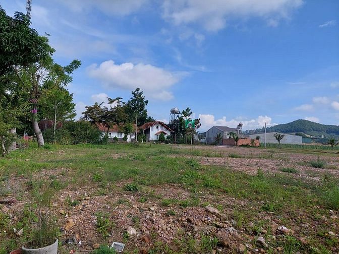 Hình ảnh View hồ bơi khu đất nền KDC Lâm Hà
