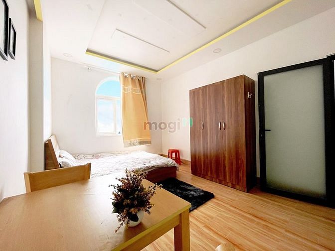 Hình ảnh Cho Thuê Căn Hộ_Full Nội Thất_Cửa Sổ To_Ngay Lý Chiêu Hoàng