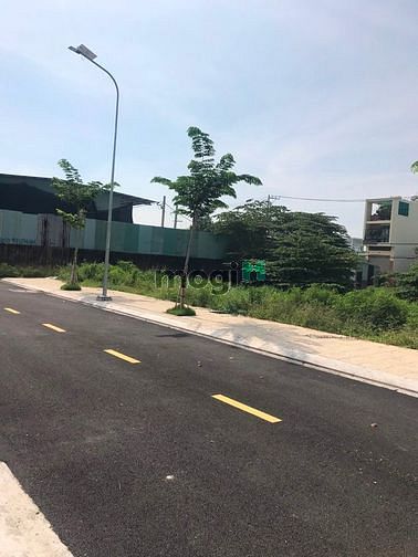 Hình ảnh Bán lô đất cực đẹp nằm cách 100m mặt đường lớn Nguyễn Thị Búp, Q12, SH