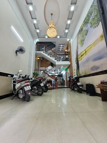 Hình ảnh Nhà đẹp sang chảnh Cống Lỡ, Tân Bình, 5 Tầng.