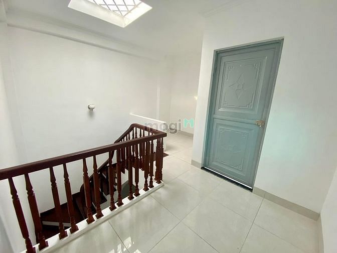 Hình ảnh Bán Nhà Phố Trạm Long Biên 31m2, 5 Tầng Chỉ 5 Tỷ.