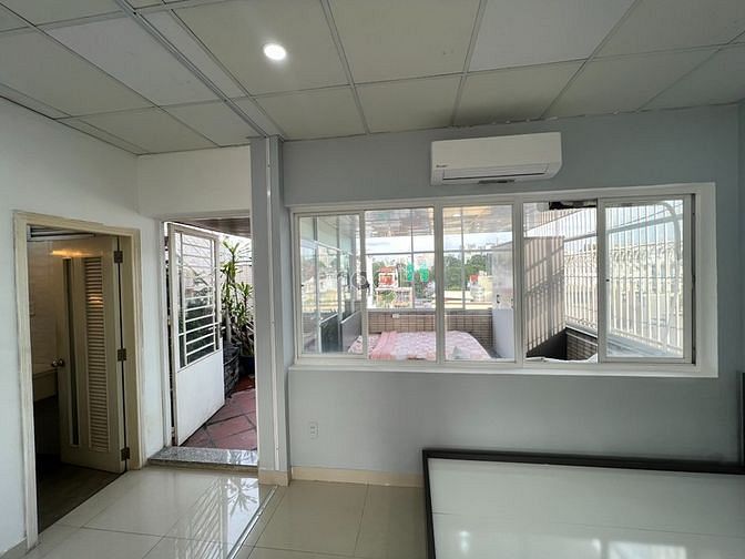Hình ảnh Căn Hộ 2PN ngoài Quận 1 - Sân vườn