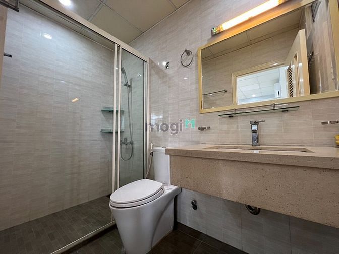 Hình ảnh Căn Hộ 2PN ngoài Quận 1 - Sân vườn