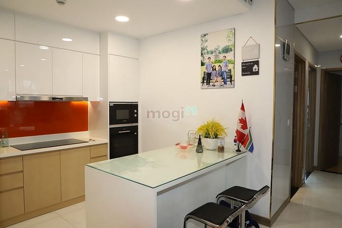 Hình ảnh Cho thuê căn 2pn tại Sunwah Pearl full nội thất