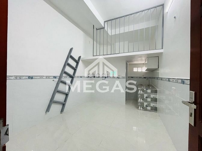 Hình ảnh Phòng sẵn máy lạnh gác lửng gần mã lò