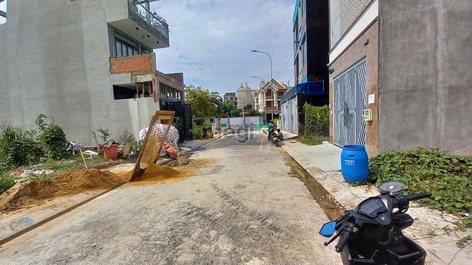 Hình ảnh Bán đất khu dân cư hẻm 40 đường võ văn hát .P long trường .9