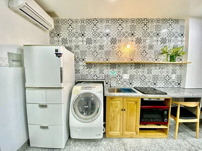Hình ảnh Ban công LỚN, máy giặt RIÊNG, nội thất sang trọng gần cầu Sài Gòn