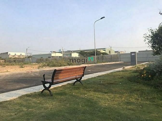 Hình ảnh Bán đất Bình Tân, đường Số 7, kề Aeon Mall Tân Phú DT 60m2,SHR,2.7T