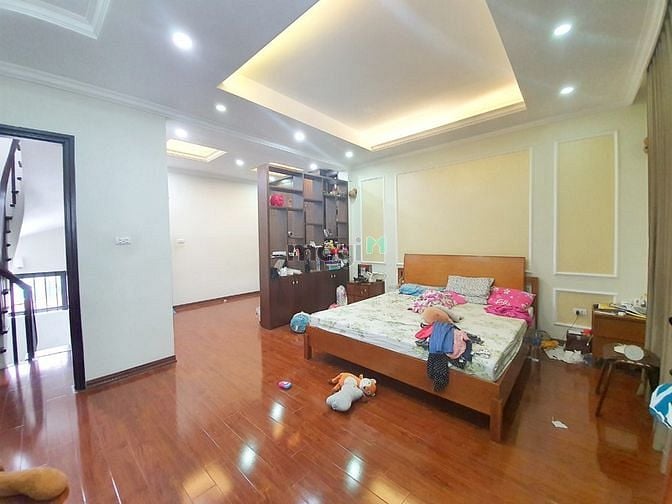 Hình ảnh Nhà Đội Cấn 54m 5 tầng mt 6m giá 7,5 tỷ